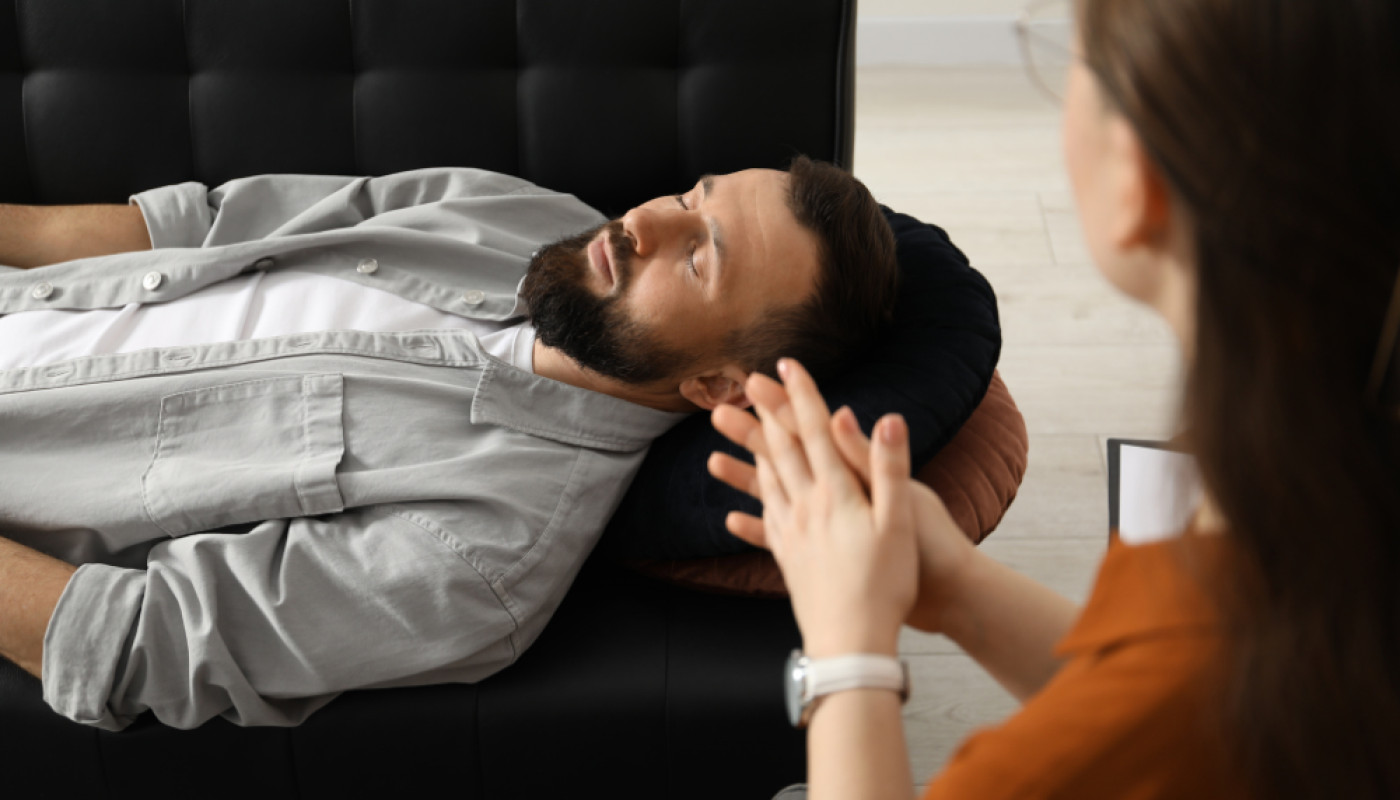 Pourquoi l’hypnose est-elle si efficace contre le stress ?